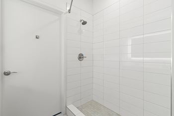 Built-In Tile Shower Surround at Crystal Flats in Bentonville, AR